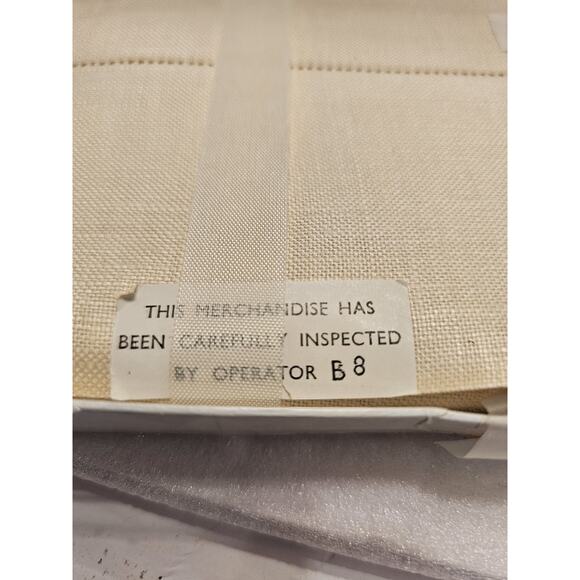 Vintage Irish Linen 64x84 Banquet Tablecloth & 8 Matching Napkins Ivory In Box - Picture 9 of 9